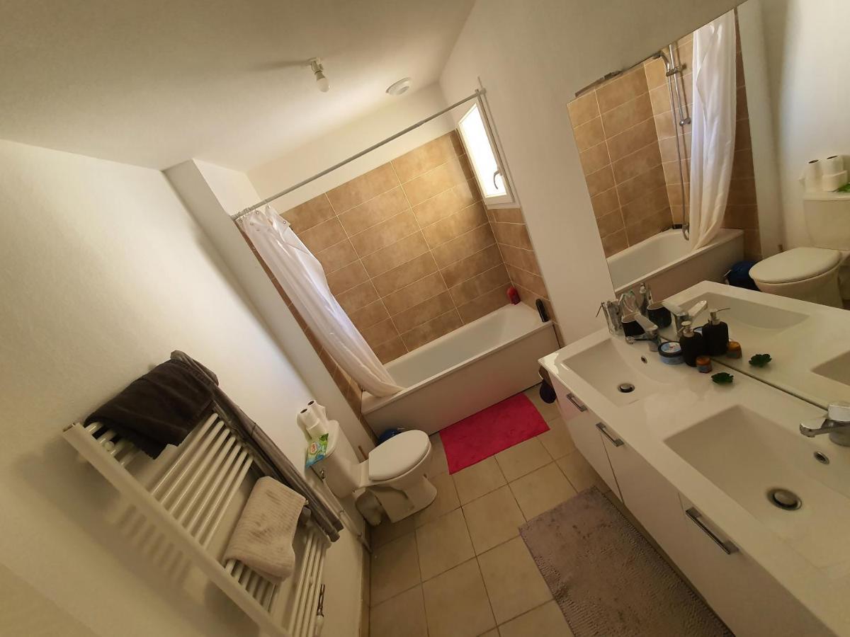 Chambre 11M2 Dans Maison Toute Equipee Tresses Exterior photo